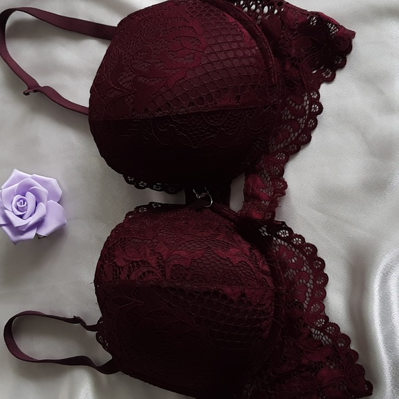 LaSenza Padded underwire lace bra.  Size 36C.  Adjustable straps  Classi… - Picture 14 of 15